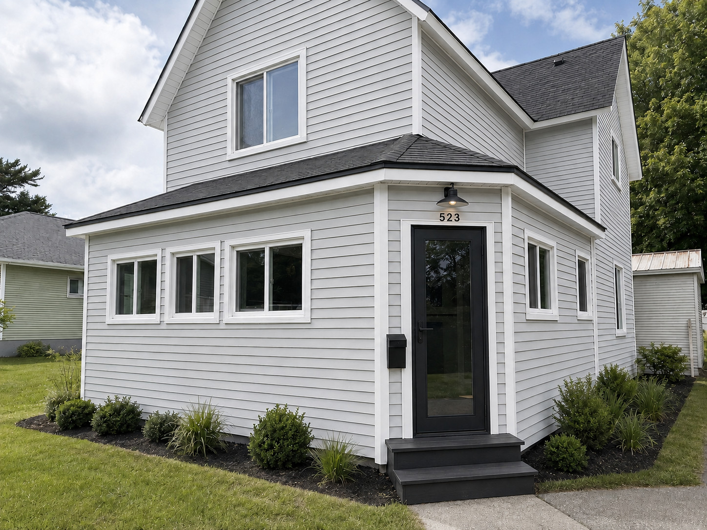523 Michigan Avenue, Gladstone, Michigan — front exterior